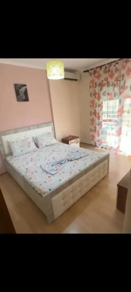 Tirane, shitet apartament 2+1 Kati 4, 90 m² 175.000 € (Liqeni i thate)
