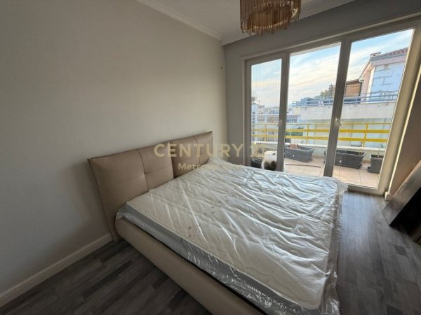 Tirane, shitet apartament 2+1 Kati 3, 102 m² (NË LIQENIN E THATË Rruga Eduart Mano)