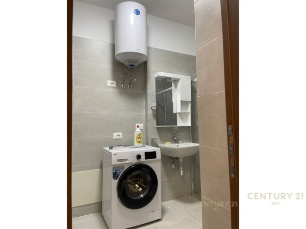 Tirane, jepet me qera apartament 2+1 Kati 3, 113 m² 750 € (Kompleksi Arlis, Farmacia 10)