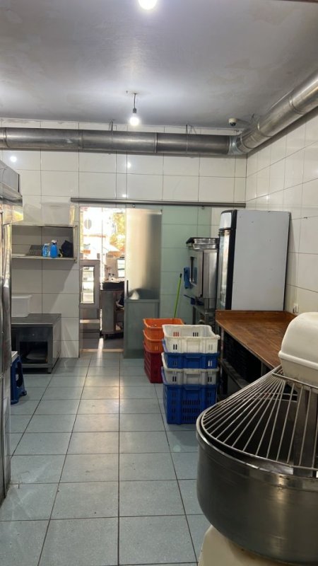 Tirane, jepet me qera ambjent biznesi Kati 0, 110 m² 700 € (Qytet Studenti)