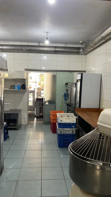 Tirane, jepet me qera ambjent biznesi Kati 0, 110 m² 700 € (Qytet Studenti)