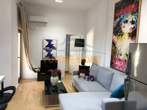 Tirane, jepet me qera apartament 1+1+Ballkon Kati 9, 55 m² 650 € (Kompleksi Delijorgji)