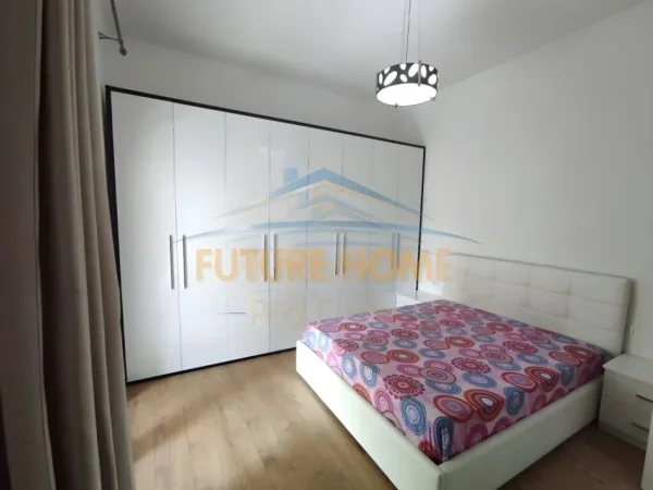 Tirane, jepet me qera apartament 1+1+Ballkon Kati 9, 55 m² 650 € (Kompleksi Delijorgji)