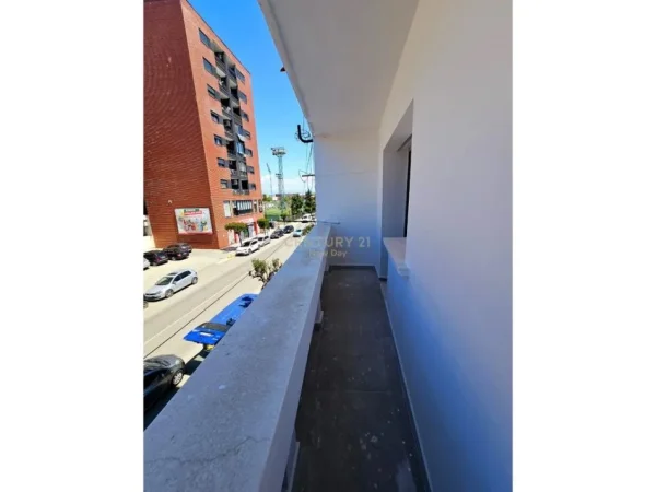 Durres, shitet apartament 2+1 Kati 3, 56 m² 81.000 € (Drejtoria e Policise, Durrës)