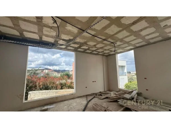 Tirane, shes Vile 2 Katshe Kati 2, 363 m² 483.000 € (Teg)