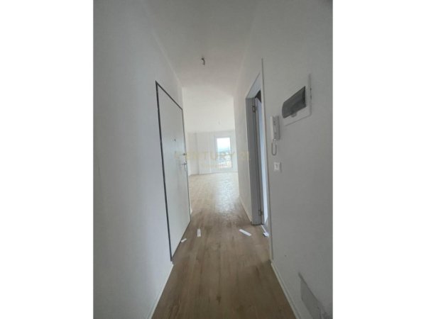 Tirane, shes apartament 1+1+Aneks+Ballkon Kati 8, 92 m² 153.000 € (Don bosko)