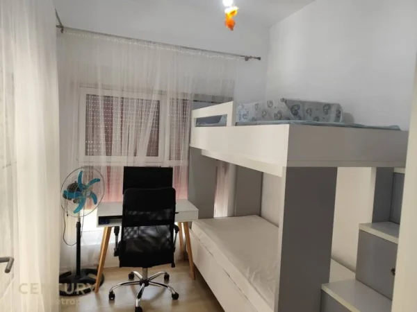 Tirane, shitet apartament 3+1 Kati 3, 121 m² 194.000 € (Rruga Pasho Hysa)