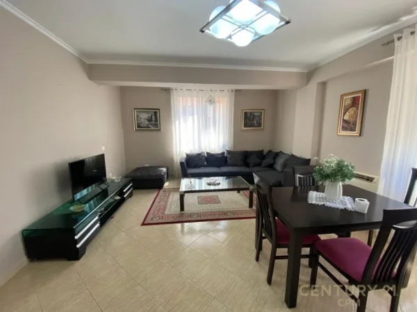 Tirane, jepet me qera apartament 2+1+Aneks+Ballkon Kati 5, 110 m² 750 € (Komuna e Parisit)