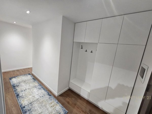Tirane, jepet me qera apartament 2+1+Aneks+Ballkon Kati 6, 112 m² 1.000 € (Rruga e Kavajes)