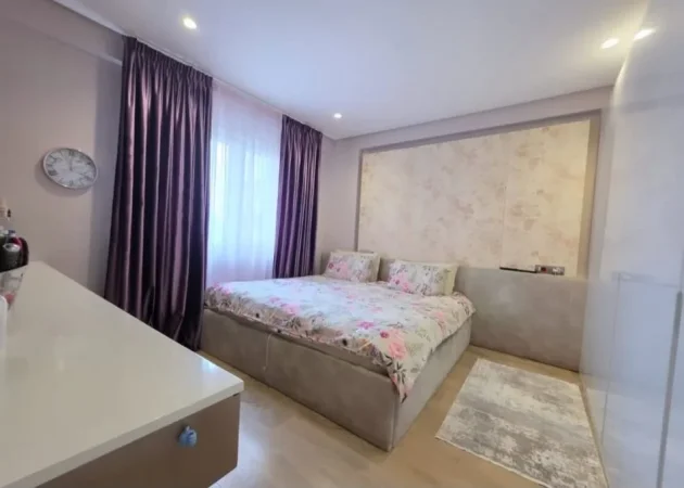 Tirane, shitet apartament 3+1 Kati 2, 240 m² 580.000 € (21 dhjetori)