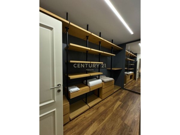 Tirane, shes apartament 2+1+Aneks+Ballkon Kati 11, 138 m² (Blloku)
