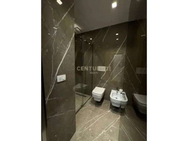 Tirane, shes apartament 2+1+Aneks+Ballkon Kati 11, 138 m² (Blloku)