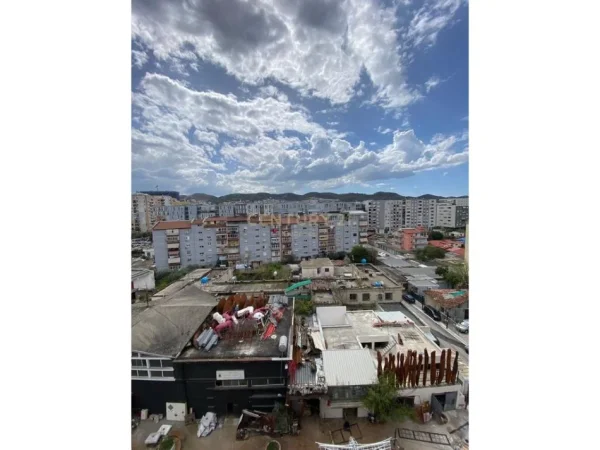Tirane, shitet apartament 1+1 Kati 6, 64 m² 200.000 € (KOMUNA E PARISIT)