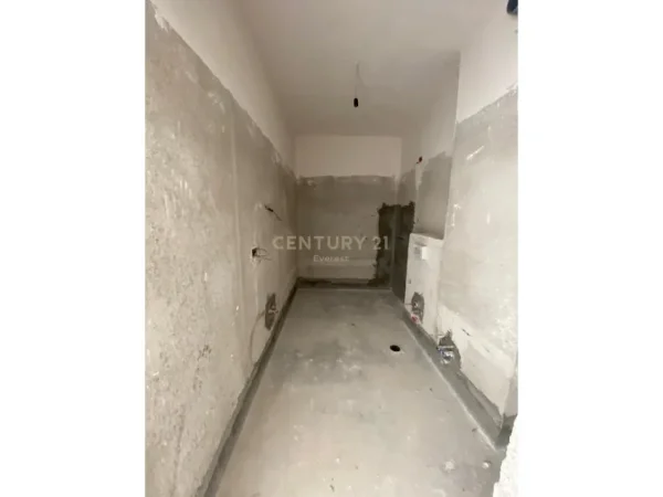 Tirane, shitet apartament 1+1 Kati 6, 64 m² 200.000 € (KOMUNA E PARISIT)