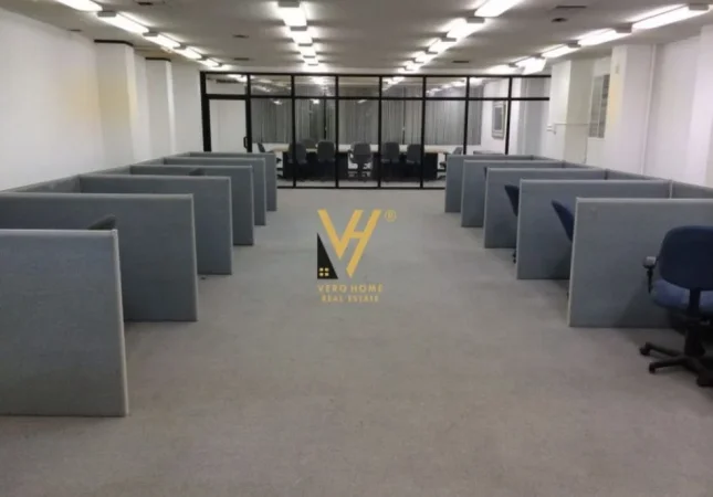 Tirane, jap me qera zyre Kati 1, 120 m² 1.500 € (ISH BLLOKU)