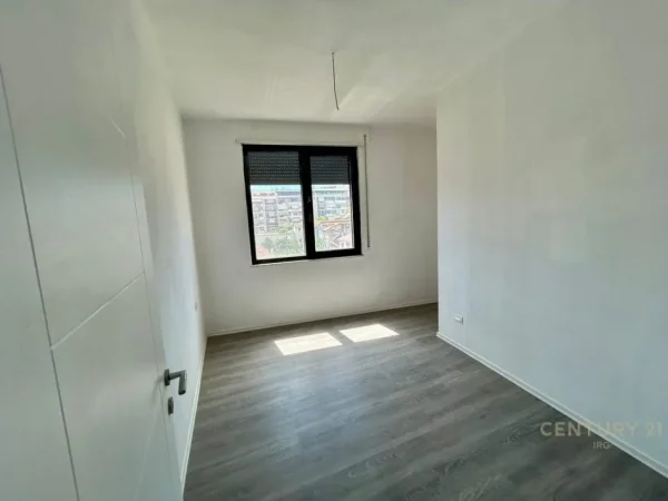 Tirane, shes apartament 2+1+Aneks+Ballkon Kati 3, 84 m² 210.000 € (Rruga Qemal Stafa)