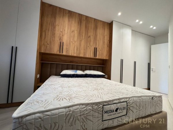 Tirane, jepet me qera apartament 1+1+Aneks+Ballkon Kati 2, 60 m² 800 € (Kodra e Diellit)