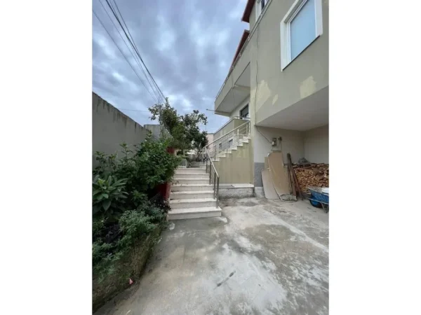 Tirane, shes apartament 3 Katshe Kati 3, 601 m² 350.000 € (Profarma)