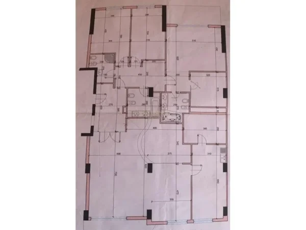 Tirane, jepet me qera ambjent biznesi Kati 6, 263 m² 2.500 € (Tirana e Re)