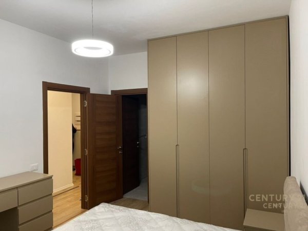 Tirane, jepet me qera apartament 2+1+Aneks+Ballkon Kati 3, 113 m² 750 € (Kompleksi Arlis, Farmacia 10)