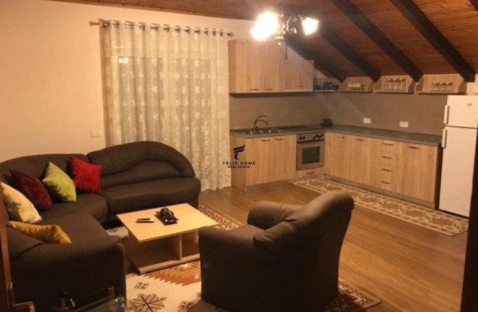 Tirane, jepet me qera apartament 3+1 Kati 3, 120 m² 550 € (XHAMLLIK)