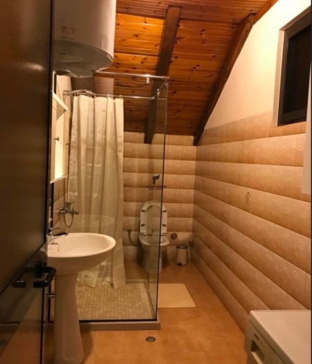 Tirane, jepet me qera apartament 3+1 Kati 3, 120 m² 550 € (XHAMLLIK)