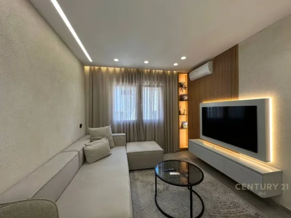 Tirane, shes apartament 1+1+Aneks+Ballkon Kati 1, 63 m² 194.000 € (Rruga e Bogdaneve)