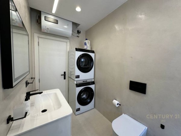 Tirane, shes apartament 1+1+Aneks+Ballkon Kati 1, 63 m² 194.000 € (Rruga e Bogdaneve)