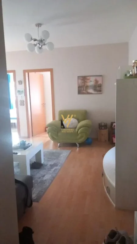 Tirane, shitet apartament 2+1+Ballkon Kati 10, 90 m² 200.000 € (KOMUNA PARISIT)