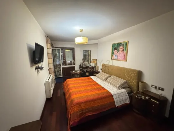Tirane, shes apartament 3+1+Aneks+Ballkon Kati 2, 195 m² 340.000 € (Kopshti Botanik)