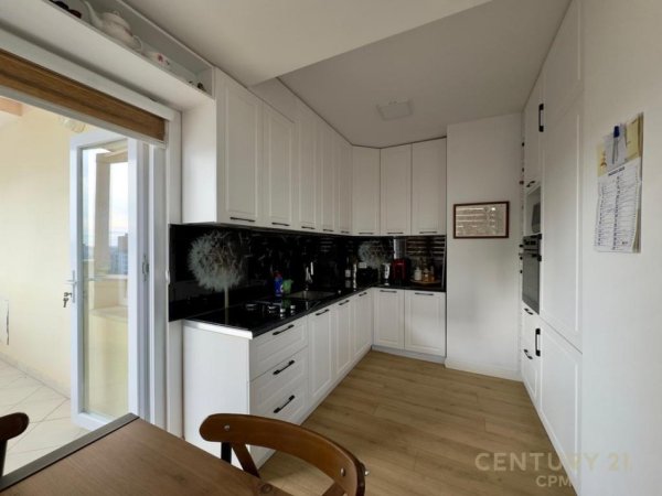Tirane, jepet me qera apartament 2+1+Aneks+Ballkon Kati 6, 120 m² 800 € (Bulevardi i Ri)