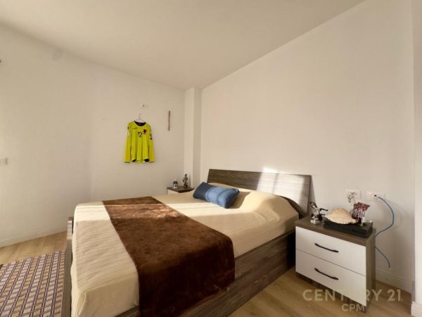 Tirane, jepet me qera apartament 2+1+Aneks+Ballkon Kati 6, 120 m² 800 € (Bulevardi i Ri)