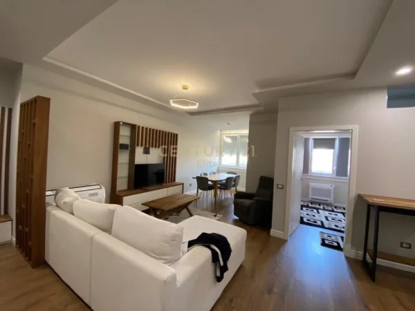 Tirane, shes apartament 1+1+Aneks+Ballkon Kati 3, 77 m² 168.000 € (Oxhaku)