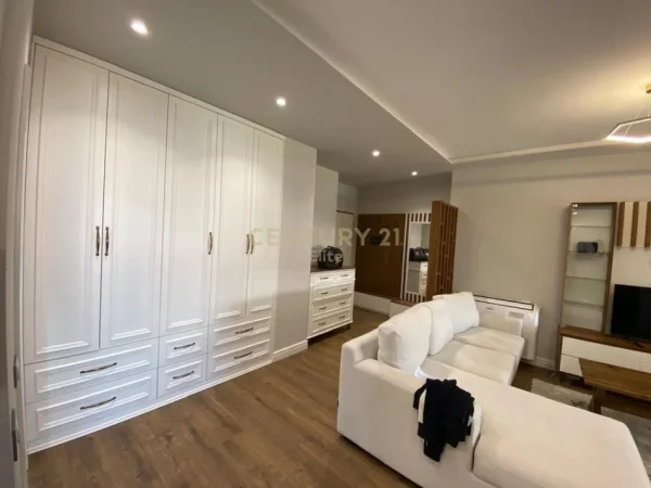 Tirane, shes apartament 1+1+Aneks+Ballkon Kati 3, 77 m² 168.000 € (Oxhaku)