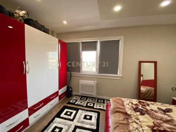 Tirane, shes apartament 1+1+Aneks+Ballkon Kati 3, 77 m² 168.000 € (Oxhaku)