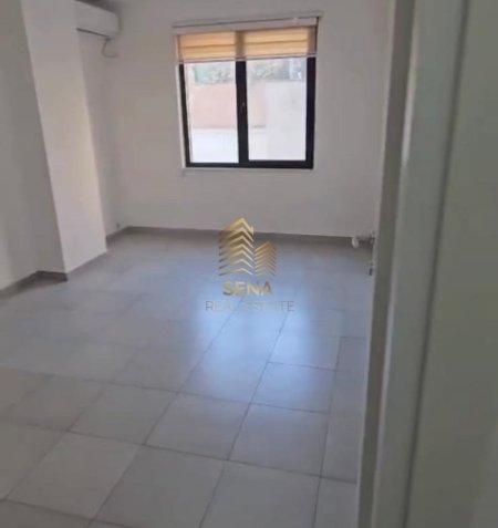 Tirane, jepet me qera ambjent biznesi Kati 3, 94 m² 800 € (Rruga Qemal Stafa)