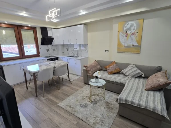 Tirane, Liste me oferta apartament 2+1 Kati 3, 90 m² (MYSLYM SHYRI)