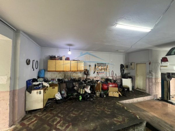 Tirane, jepet me qera ambjent biznesi Kati 0, 40 m² 600 € (Don Bosko)