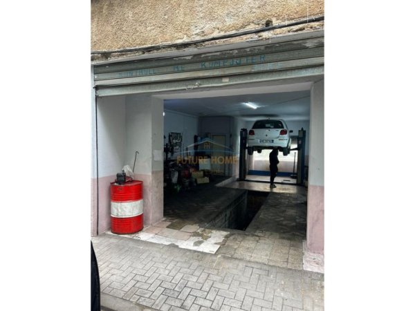 Tirane, jepet me qera ambjent biznesi Kati 0, 40 m² 600 € (Don Bosko)