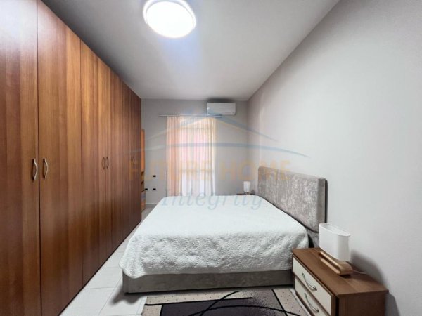 Tirane, jepet me qera apartament 2+1 Kati 3, 80 m² 650 € (Blloku)