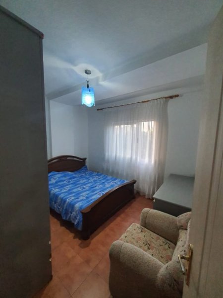 Tirane, jepet me qera apartament 2+1+Ballkon Kati 4, 85 m² 480 € (Rruga Drita Hoxha)