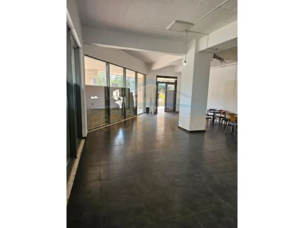 Tirane, shitet zyre Kati 0, 82 m² 285.000 € (RRUGA E DIBRES)