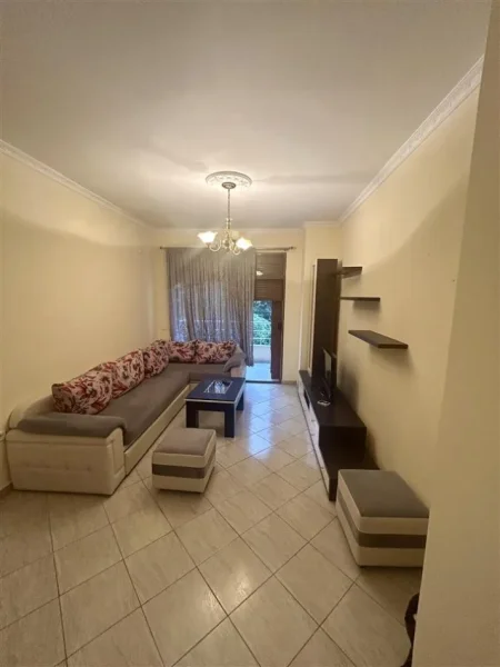 Tirane, shitet apartament 1+1 Kati 1, 56 m² 79.000 € (Ybzberisht , pallate Cabej)