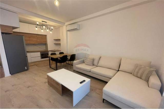Tirane, jepet me qera apartament 1+1 Kati 3, 68 m² 450 Euro (Kompleksi Kontakt)