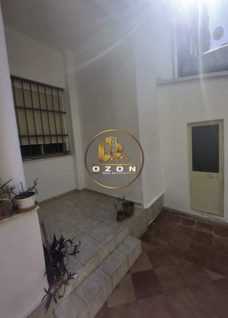 Tirane, jepet me qera apartament 1+1+BLK Kati 1, 110 m² 350 Euro (RRUGA FORTUZI)