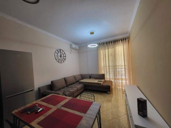 Tirane, jap me qera apartament 2+1+A+BLK Kati 4, 120 m² 350 Euro (Rruga Muhamet Deliu)