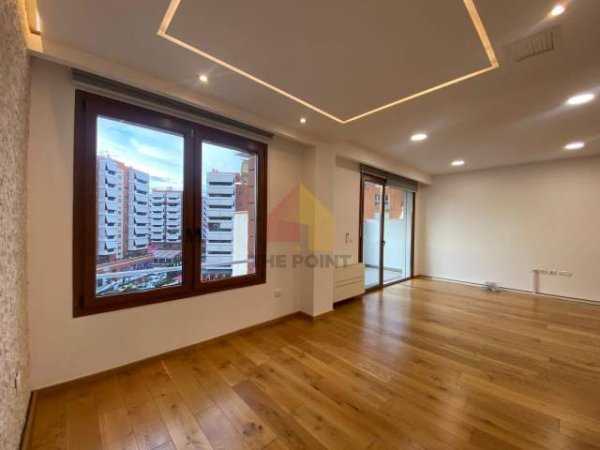Tirane, jepet me qera apartament 2+1+BLK Kati 4, 151 m² 1.900 Euro (Bulevardi Gjergj Fishta)