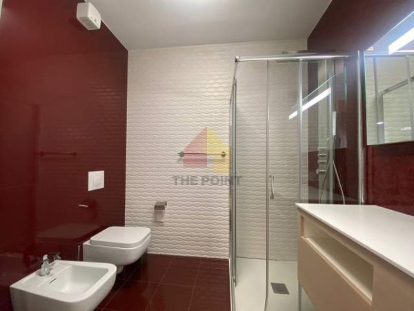 Tirane, jepet me qera apartament 2+1+BLK Kati 4, 151 m² 1.900 Euro (Bulevardi Gjergj Fishta)