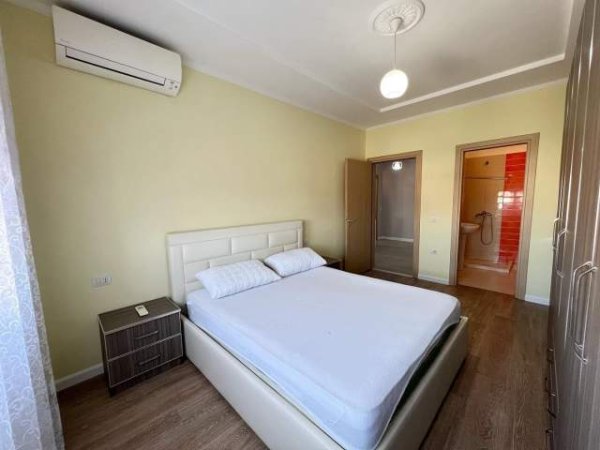 Tirane, jepet me qera apartament Kati 3, 100 m² 800 Euro (rruga e kavajes)