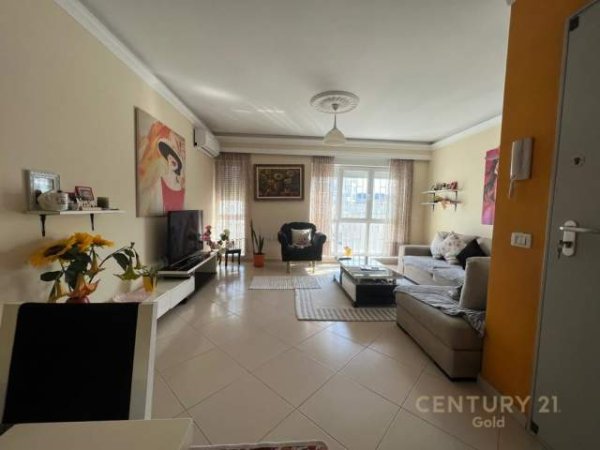Tirane, shitet apartament 2+1+BLK Kati 8, 92 m² 154.000 Euro (rruga Ndre Mjeda)